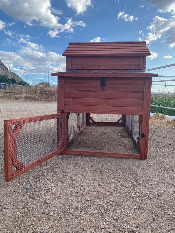 Chicken Coop for 4+ Chickens – Leghorn Cottage Chicken Coop