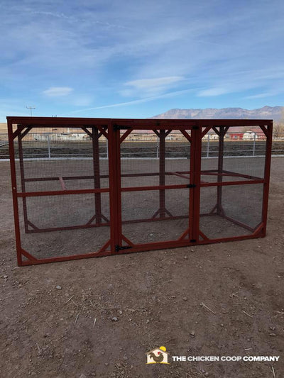 XL run extension with wire mesh panels, set outdoors against a mountain backdrop and a blue sky.